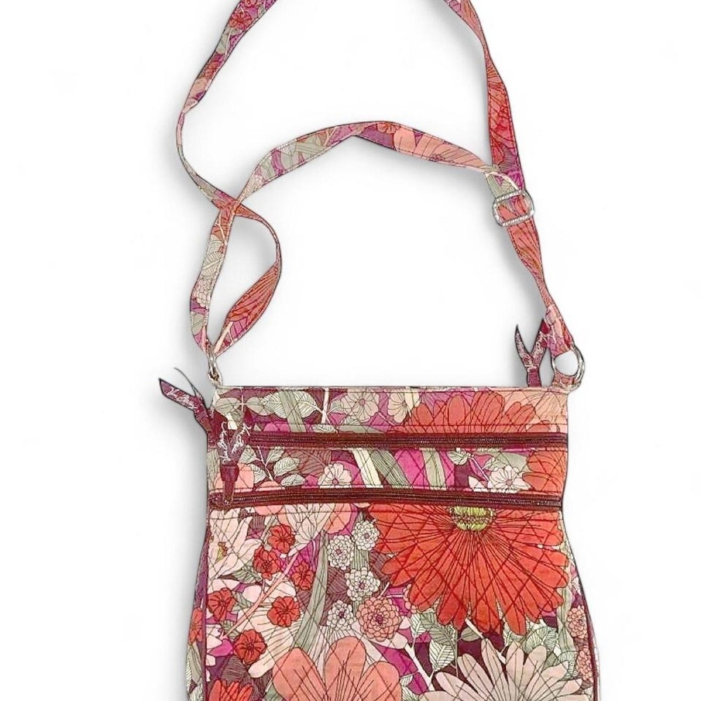 classic Vera Bradley Trio Zip Hipster crossbody purse